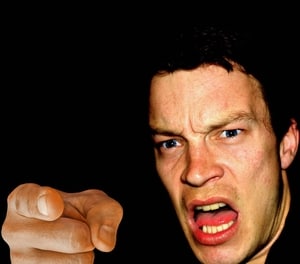Attitude agressive des autres ? Comment s'en détacher