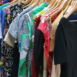 Vêtements : s'en débarrasser ? Le problème + 1 astuce pour passer à l'action