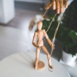Manipulation de la pensée : attention à ne pas tomber dans ce piège Manipulation de la pensée : attention à ne pas tomber dans ce piège